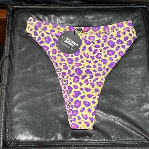 Moana Bikini Luna Leopard Rise Above